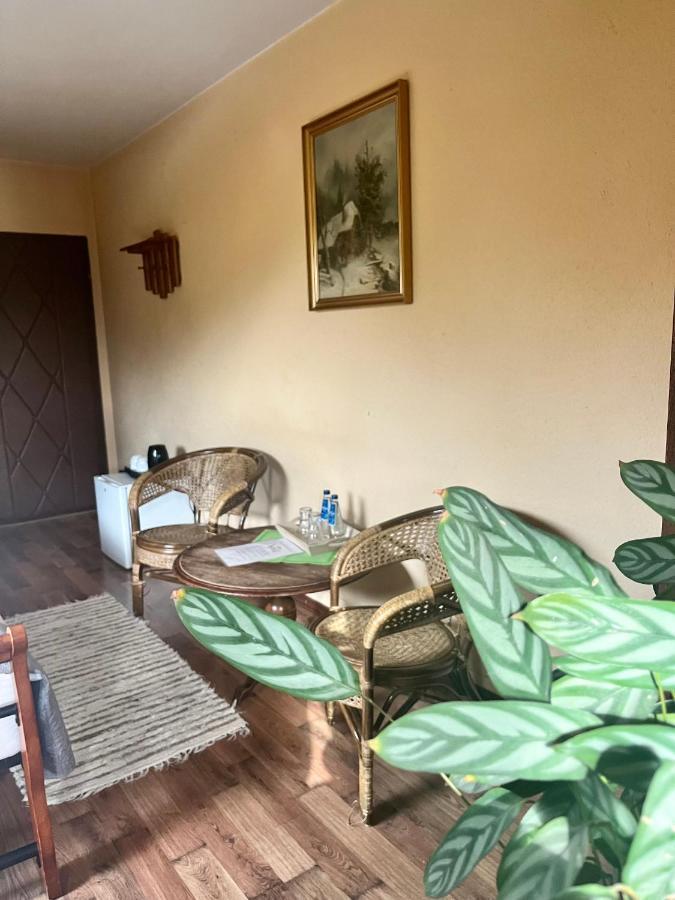 Zajazd Cicha Woda Maniowy Buitenkant foto
